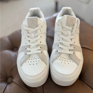 Women’s On THE ROGER Clubhouse Tennis shoes